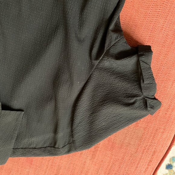 crinkle fabric short sleeve button up blouse - Picture 8 of 11